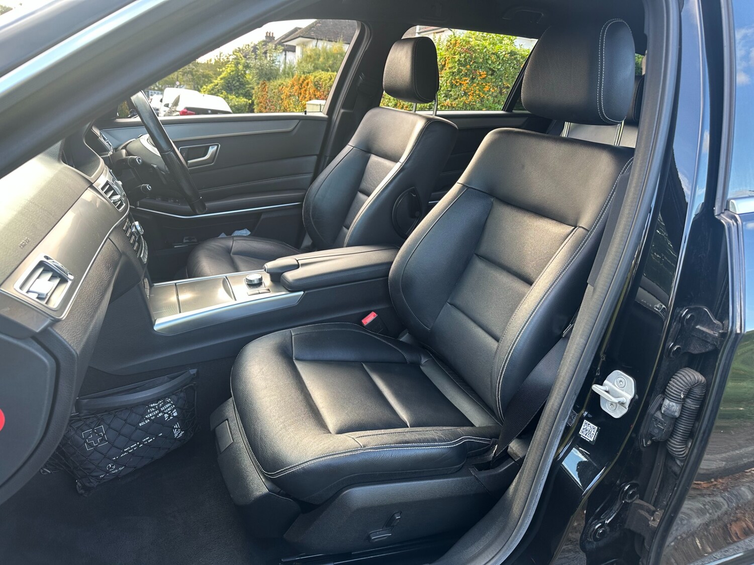 Used Mercedes-Benz E Class 2013 for sale - 75911137: Photo 11