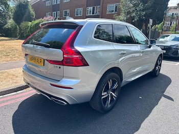 Used Volvo XC60 2019 for sale - 79394881: Photo