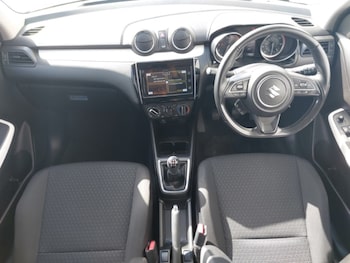 Used Suzuki Swift 2021 for sale - 78932894: Photo