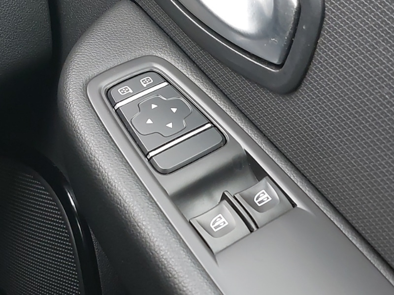 Used Renault Clio 2018 for sale - 77197752: Photo 17