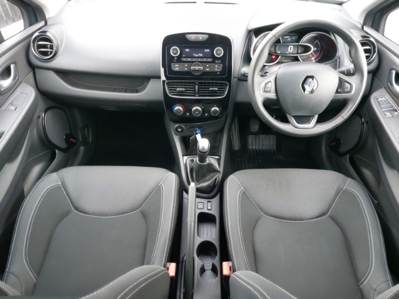 Used Renault Clio 2018 for sale - 77197752: Photo 2