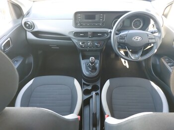 Used Hyundai i10 2023 for sale - 78238542: Photo