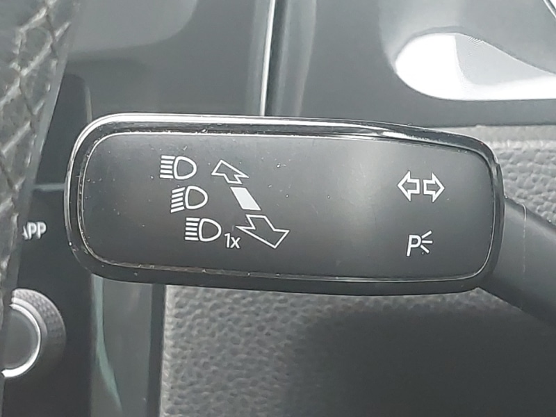 Used Volkswagen Golf 2019 for sale - 76450904: Photo 19