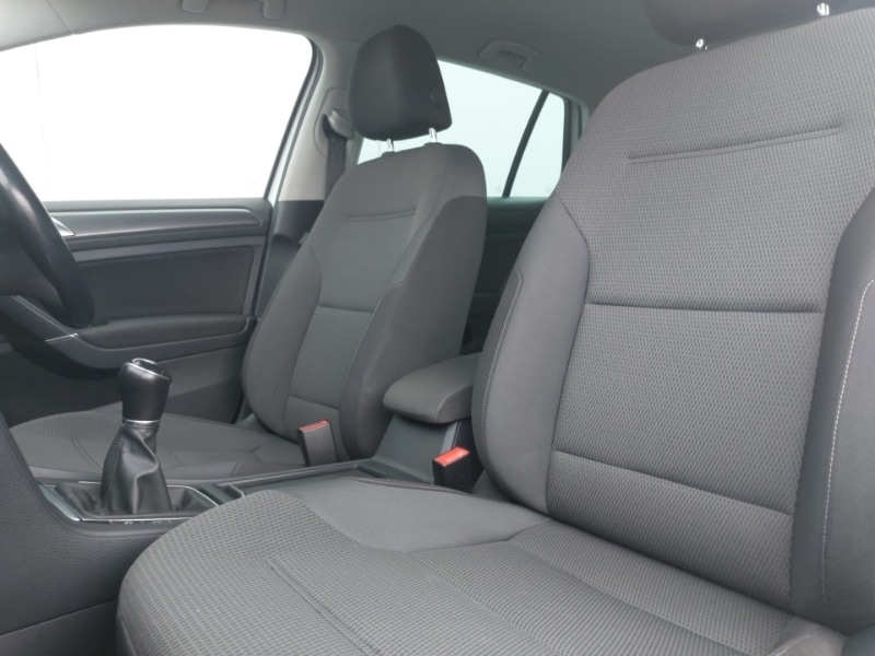 Used Volkswagen Golf 2019 for sale - 76450904: Photo 5