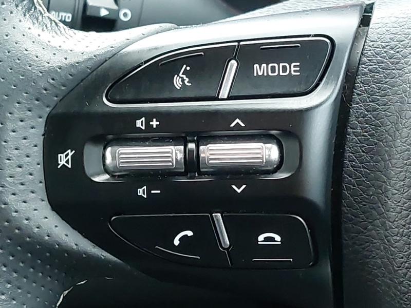 Used Kia Stonic 2023 for sale - 77324812: Photo 12