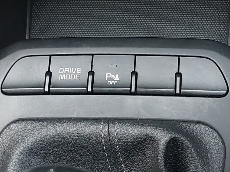 Used Kia Stonic 2023 for sale - 77324812: Photo 18