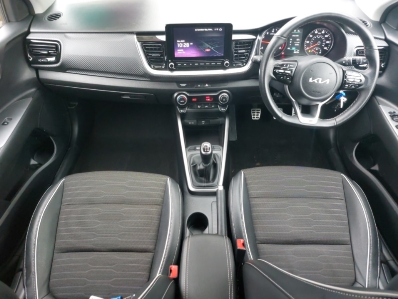 Used Kia Stonic 2023 for sale - 77324812: Photo 2