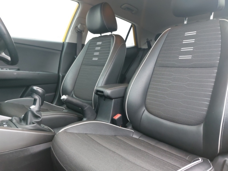 Used Kia Stonic 2023 for sale - 77324812: Photo 5