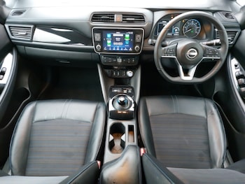 Used Nissan Leaf 2023 for sale - 76880105: Photo