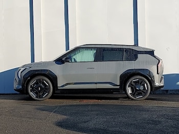Used Kia EV3 2025 for sale - 77020732: Photo