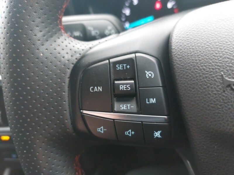 Used Ford Focus 2023 for sale - 77656777: Photo 16