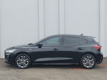 Used Ford Focus 2023 for sale - 77656777: Photo