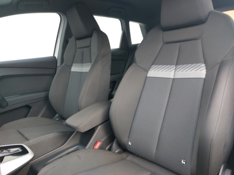 Used Audi Q4 e-tron 2023 for sale - 76763576: Photo 5