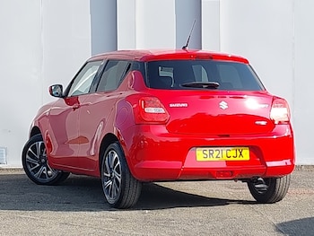 Used Suzuki Swift 2021 for sale - 77964351: Photo