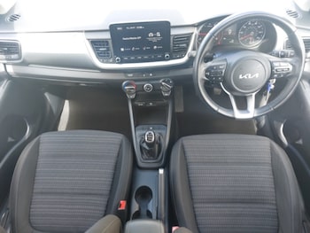 Used Kia Stonic 2024 for sale - 79092247: Photo