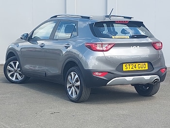 Used Kia Stonic 2024 for sale - 79092247: Photo