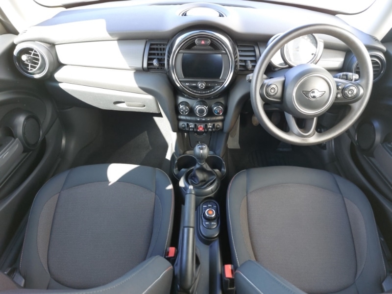 Used MINI Hatch 2018 for sale - 78013591: Photo 2