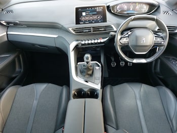 Used Peugeot 3008 2019 for sale - 76233812: Photo 2