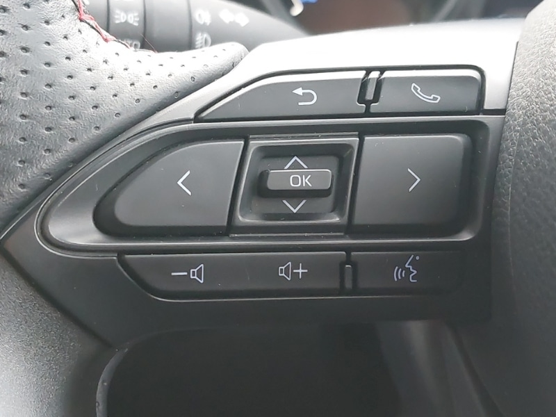 Used Toyota Yaris 2023 for sale - 76860456: Photo 13