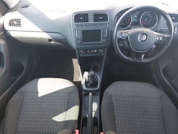 Used Volkswagen Polo 2016 for sale - 79223936: Photo
