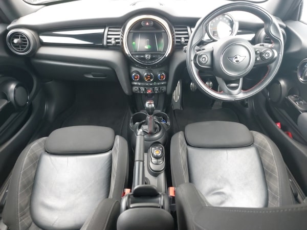 Used MINI Hatch 2018 for sale - 76269094: Photo 2