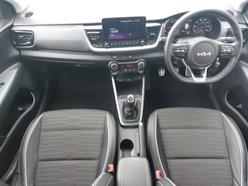 Used Kia Stonic 2023 for sale - 79368125: Photo