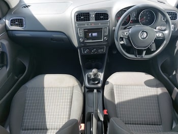 Used Volkswagen Polo 2015 for sale - 79286643: Photo