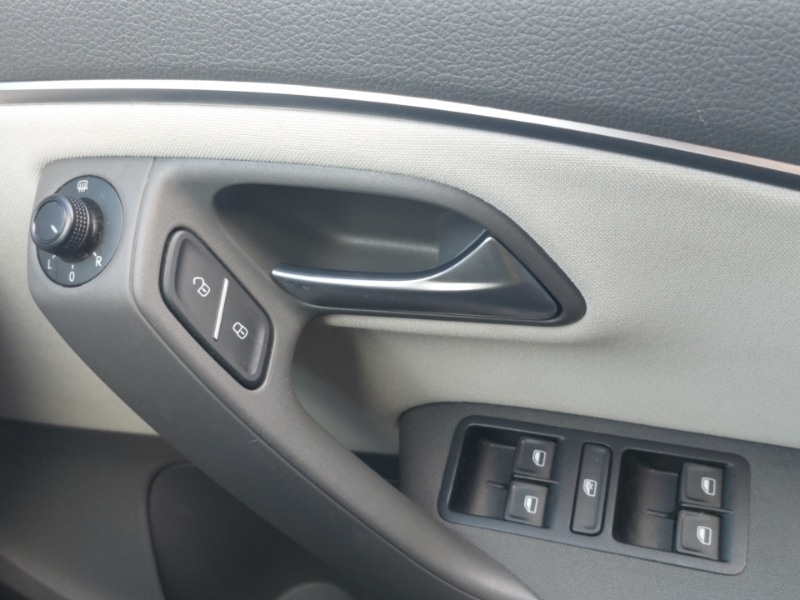 Used Volkswagen Polo 2015 for sale - 76325483: Photo 19