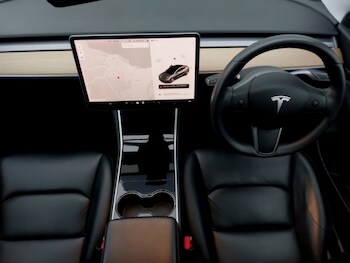 Used Tesla Model 3 2019 for sale - 76484103: Photo