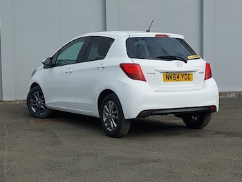 Used Toyota Yaris 2014 for sale - 77702353: Photo