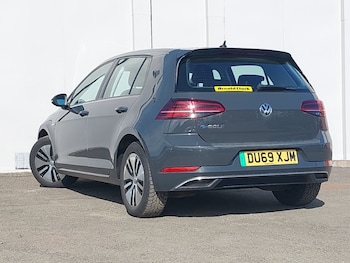 Used Volkswagen Golf 2019 for sale - 78455658: Photo