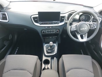 Used Kia Ceed 2025 for sale - 75458203: Photo