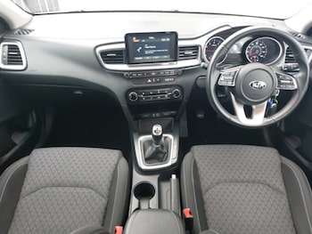 Used Kia Ceed 2018 for sale - 77678251: Photo