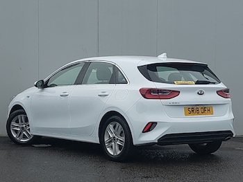 Used Kia Ceed 2018 for sale - 77678251: Photo