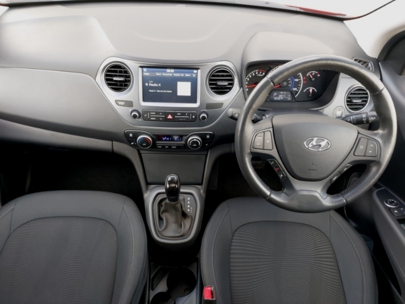 Used Hyundai i10 2019 for sale - 77922549: Photo 2