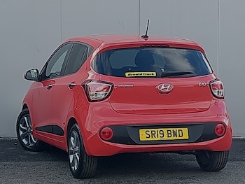 Used Hyundai i10 2019 for sale - 77922549: Photo