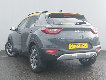 Used Kia Stonic 2023 for sale - 77491595: Photo