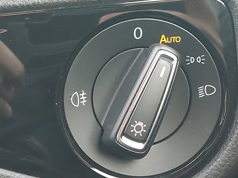 Used Volkswagen Golf 2018 for sale - 76180540: Photo 19