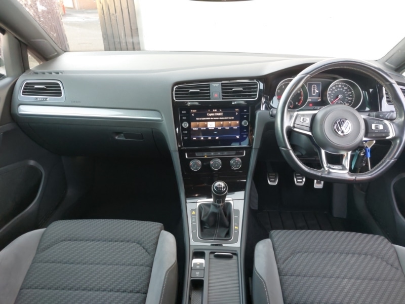 Used Volkswagen Golf 2018 for sale - 76180540: Photo 2