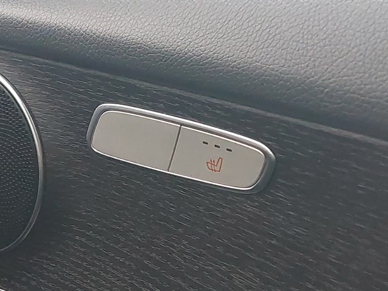 Used Mercedes-Benz GLC 2020 for sale - 76860475: Photo 16