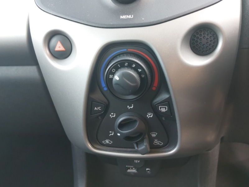 Used Toyota AYGO 2016 for sale - 76071094: Photo 11
