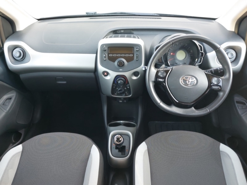 Used Toyota AYGO 2016 for sale - 76071094: Photo 2