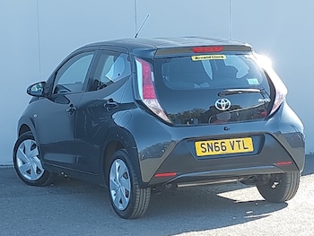 Used Toyota AYGO 2016 for sale - 76071094: Photo 3