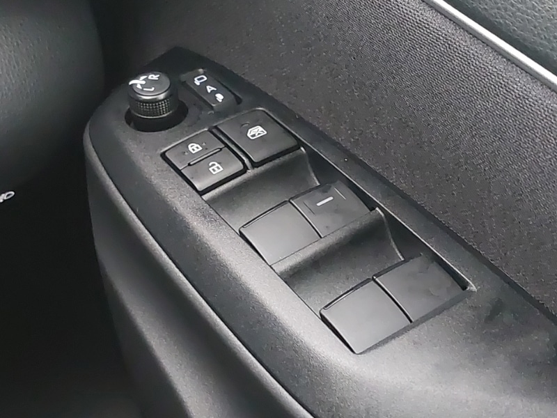 Used Mazda Mazda2 HYBRID 2024 for sale - 77366551: Photo 17