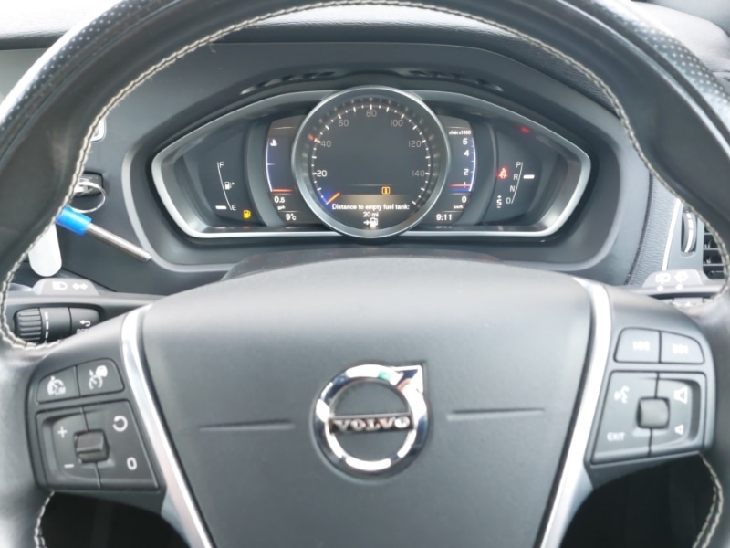 Used Volvo V40 2019 for sale - 77956750: Photo 11