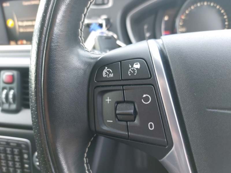 Used Volvo V40 2019 for sale - 77956750: Photo 17