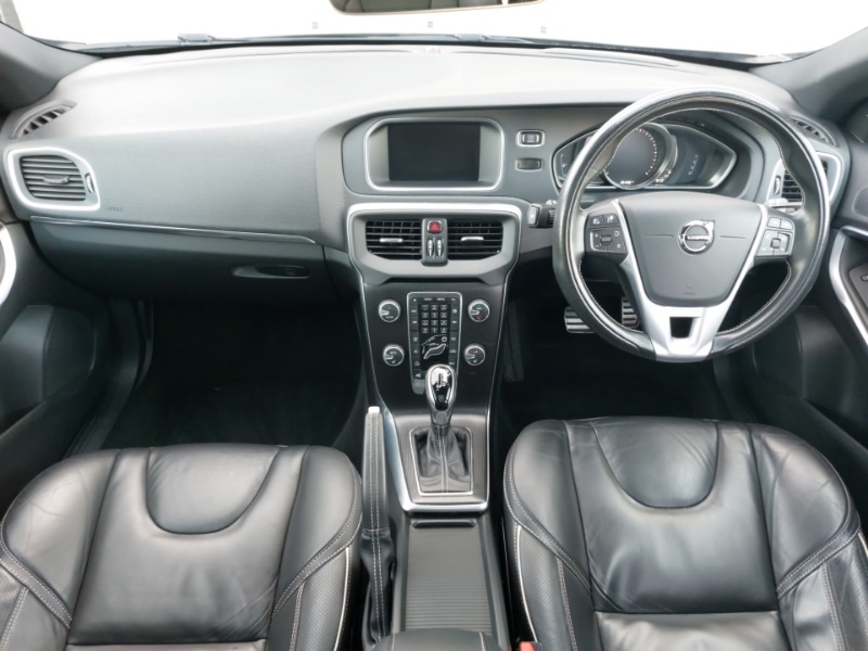 Used Volvo V40 2019 for sale - 77956750: Photo 2