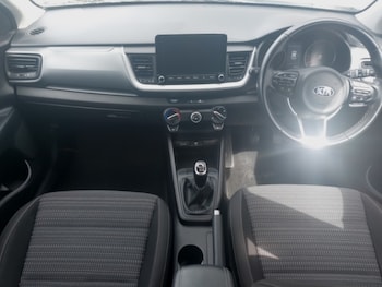 Used Kia Stonic 2020 for sale - 79048454: Photo