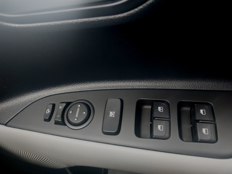 Used Kia Stonic 2023 for sale - 78147212: Photo 17