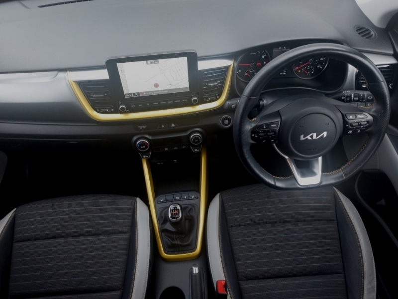 Used Kia Stonic 2023 for sale - 78147212: Photo 2